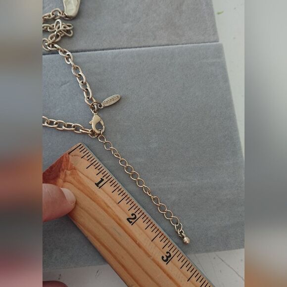 Natasha Alloy Gleaming Collar BiB Necklace - Picture 6 of 6